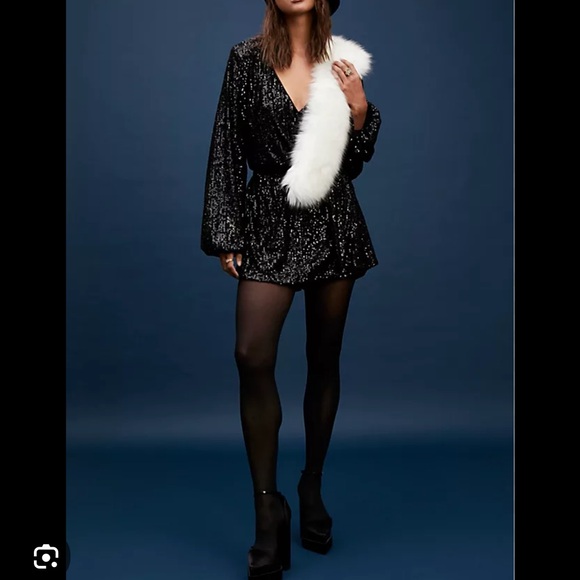 NWT FREE PROPLE christa sequined romper in black size small - Picture 6 of 16